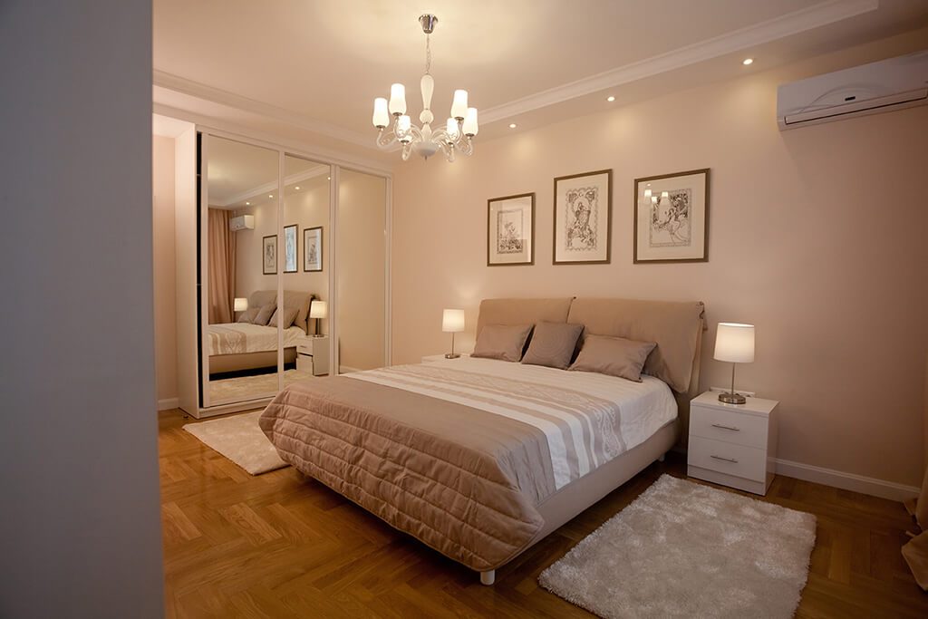 indigo-decor-ideas-best-warm-colours-bedroom